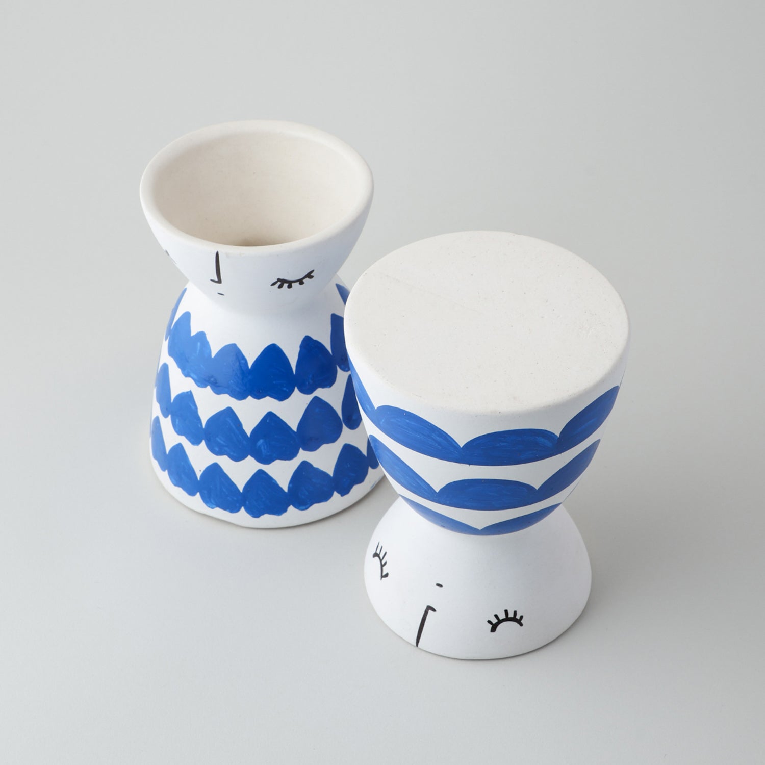 Ceramic Flower Vase (Set of 2) White Blue Hearts & Scallops 5x4