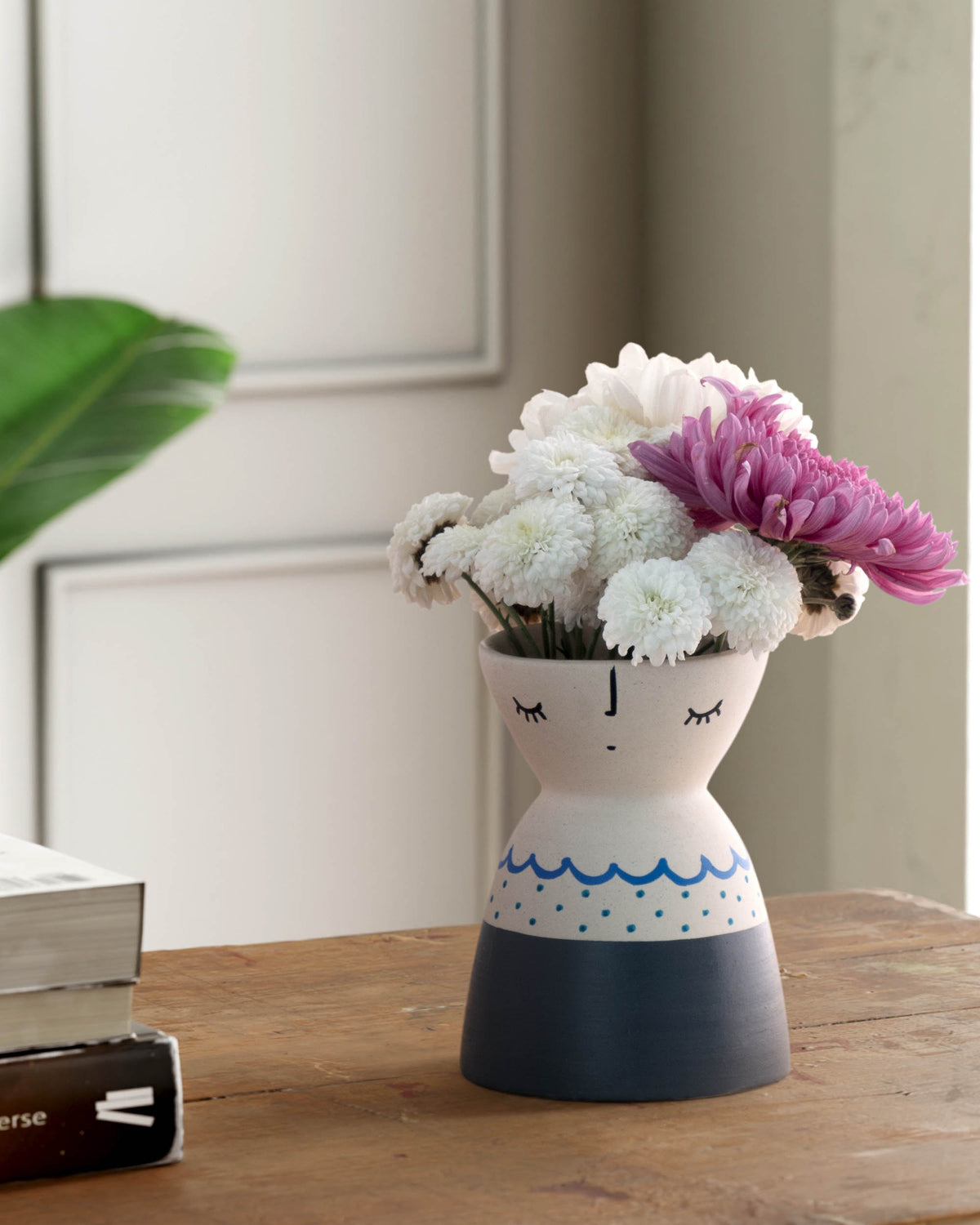 White Ceramic Flower Vase with Grey Block & Blue Edge 5x4