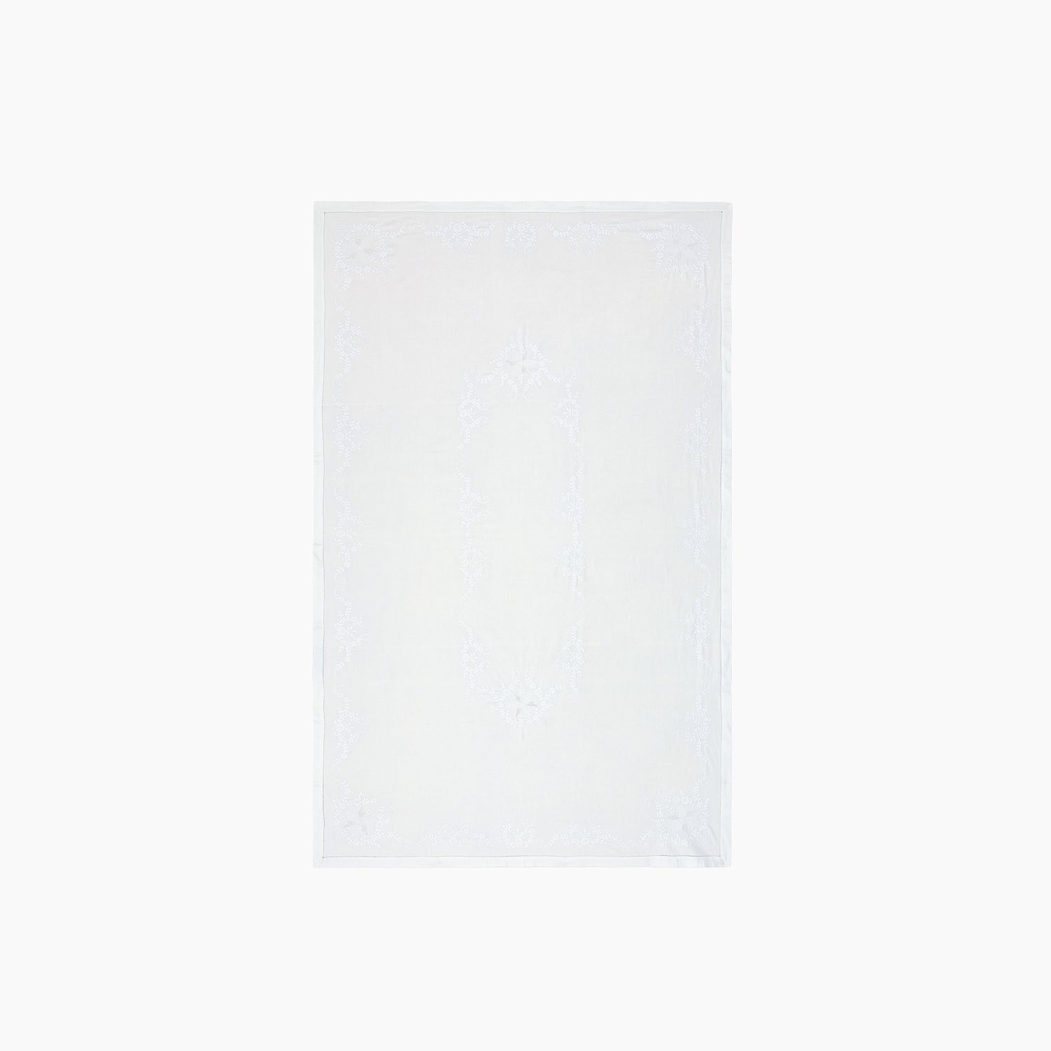 Embroidered Cutwork Table Cloth & Napkins Set