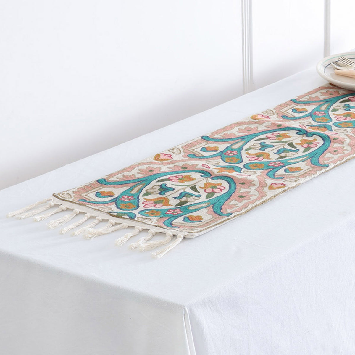 Off White Floral Crewel Embroidery Kashmiri Table Runner, 1x4 ft