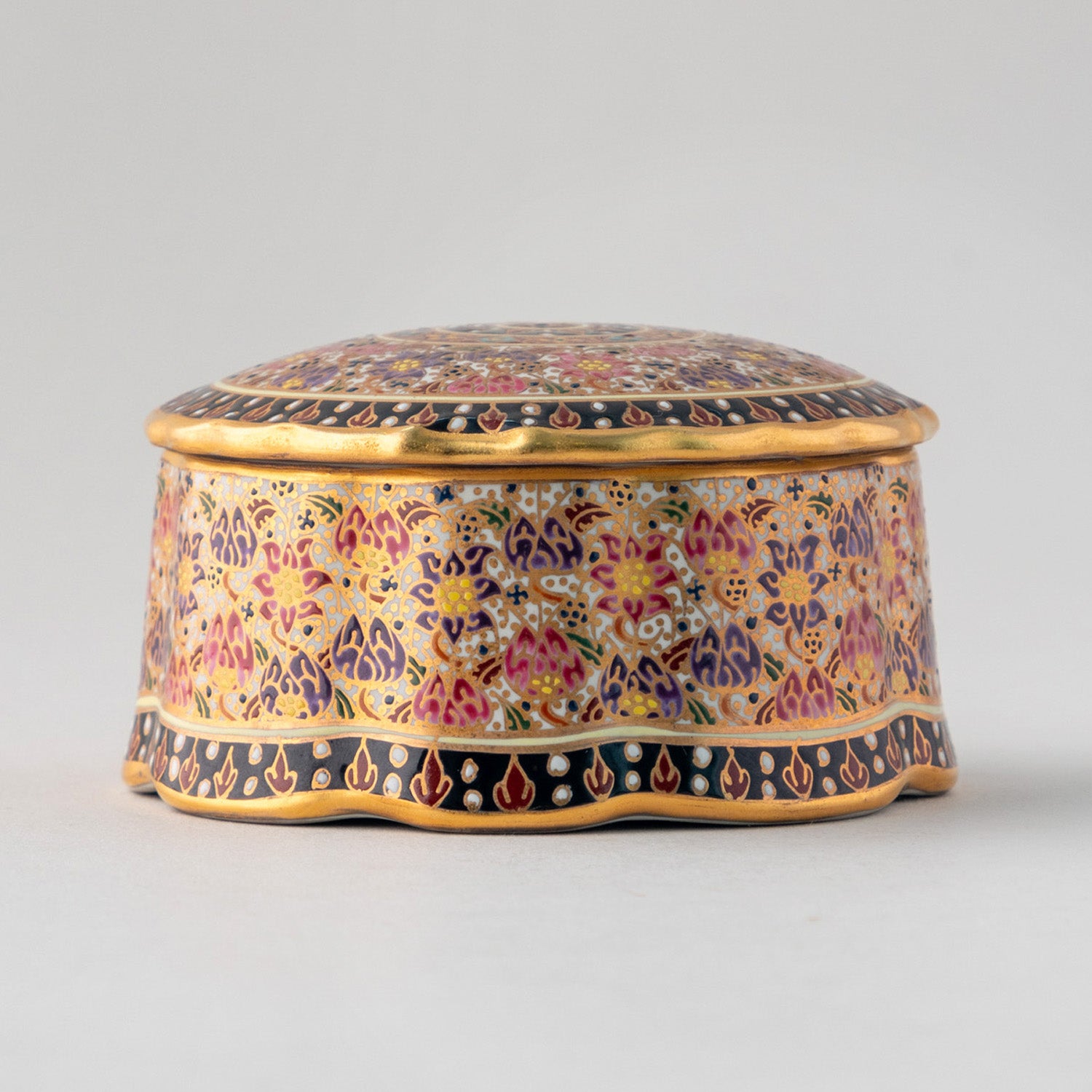 Hand-Painted Round Benjarong Casket