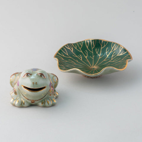 Benjarong Celadon Frog on Lotus Leaf - Eyaas