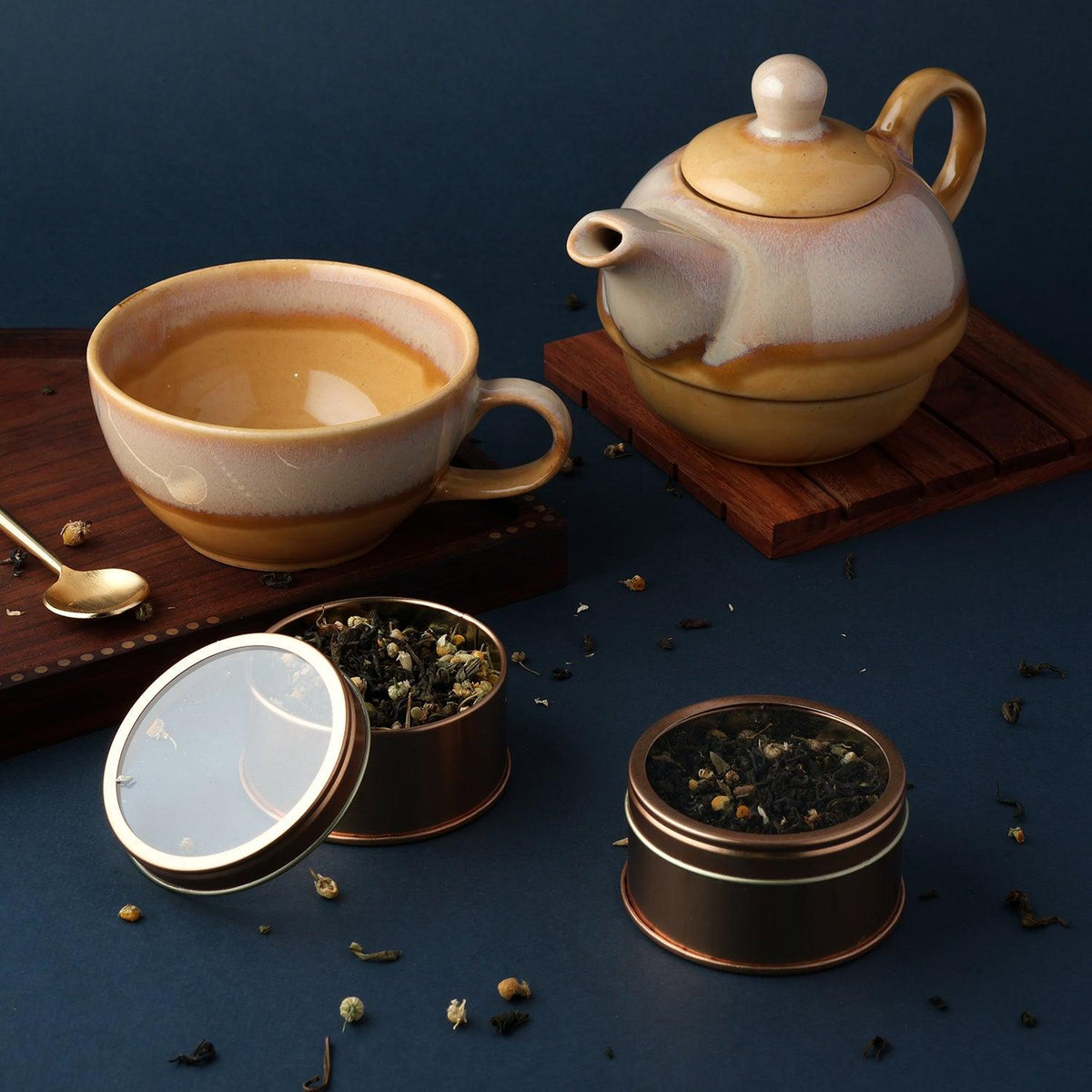 Tea Pot & Cup with Peach Chamomile Teas (40 gms) Gift Set - Eyaas