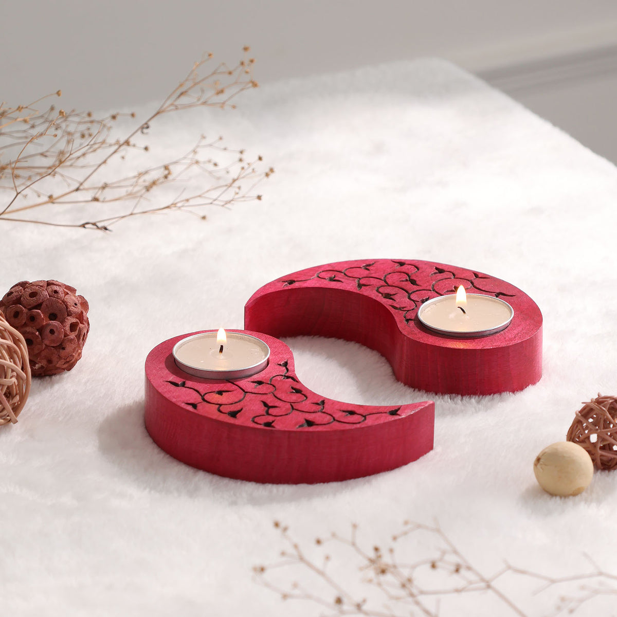 Ying Yang Leaves T-Light Holders Red Set of 2