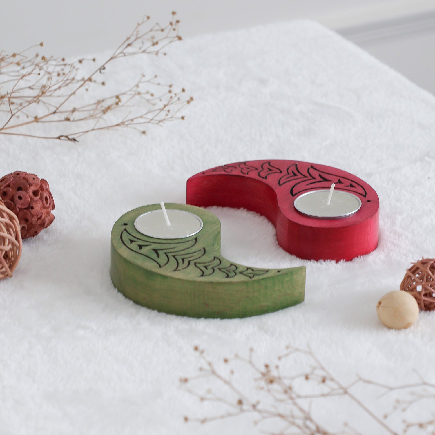 Ying Yang Bird T-Light Holders Red & Green Set of 2