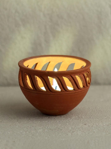 Matka Clay Diya Set of 2 Festival Lights – Leaf Cuts - Eyaas