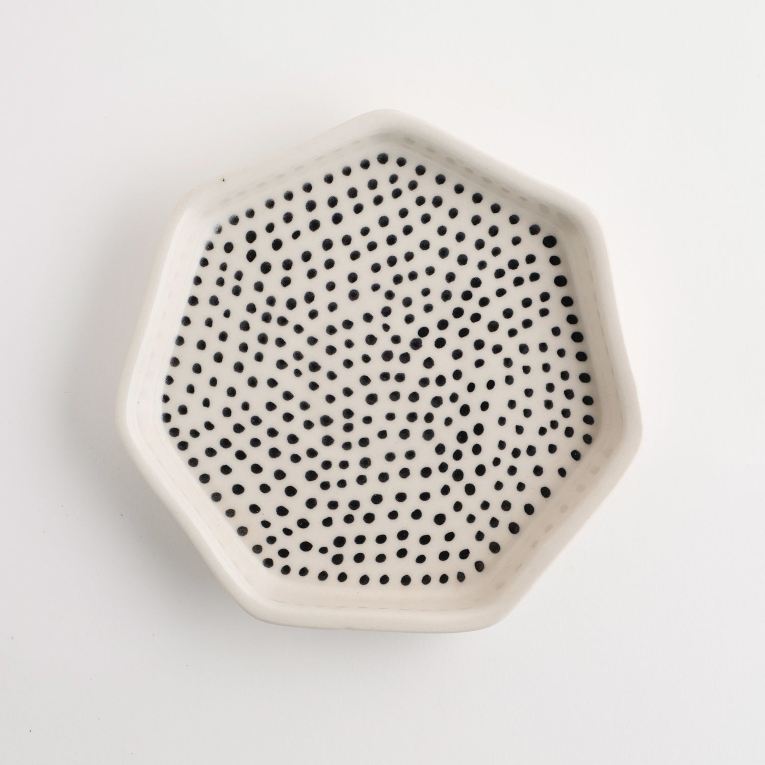 Ceramic Dotted Snack Plate - Septagon  6.5 x 1