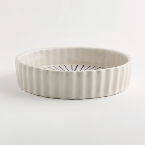 Ceramic Pie Plate - White & Indigo - 8x7.5x1.5