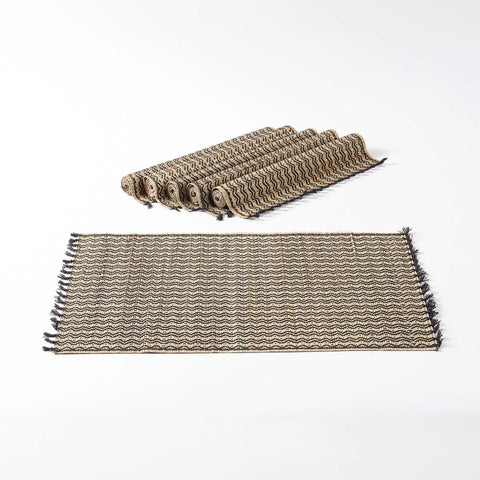  GI tagged handmade Madurkathi  river grass dining table placemats set of 6 featuring natural river grass weave, black accents, and fringe edges