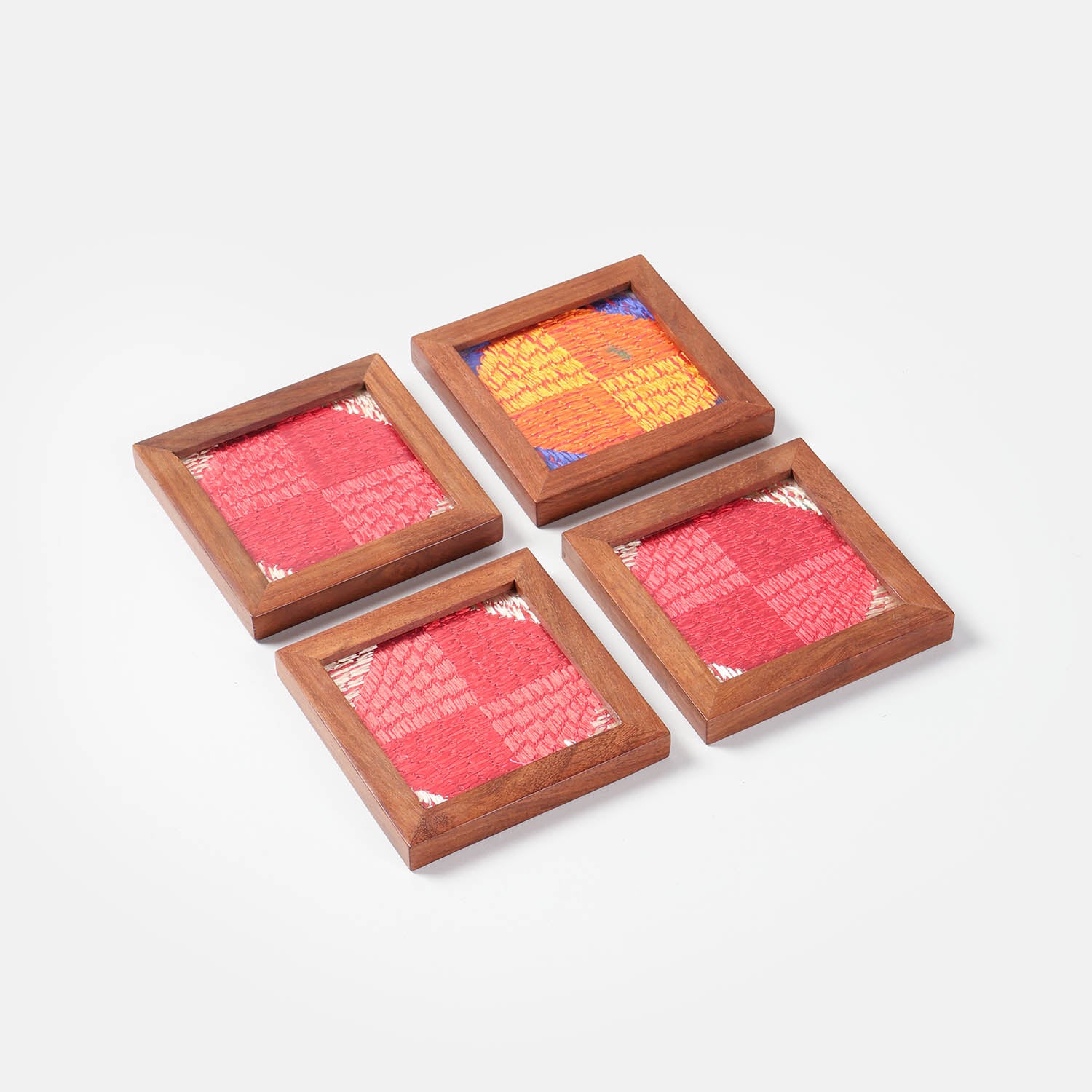 Sheesham Wood & Phulkari Silk Tray & 4 Coasters Set
