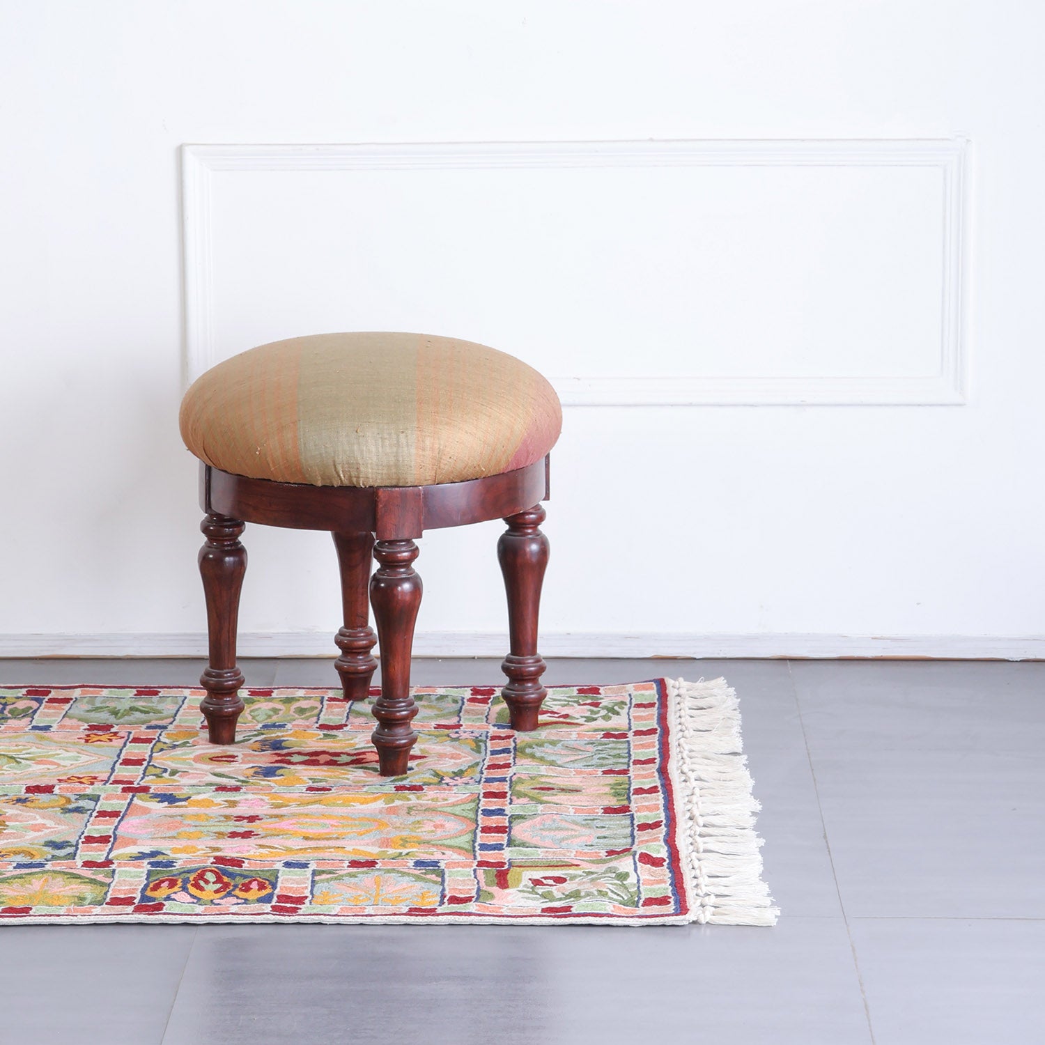 Multi-Colour Square Pattern Crewel Stitch Wool Rug, 3x5 ft