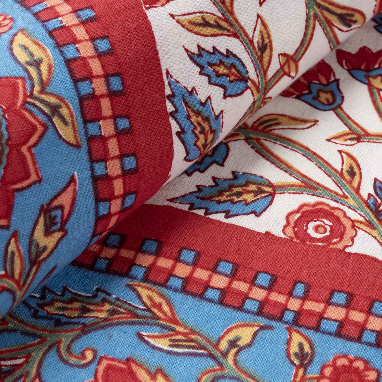 King-size Printed Bedcover With 2 Pillow Cases, Red - Eyaas