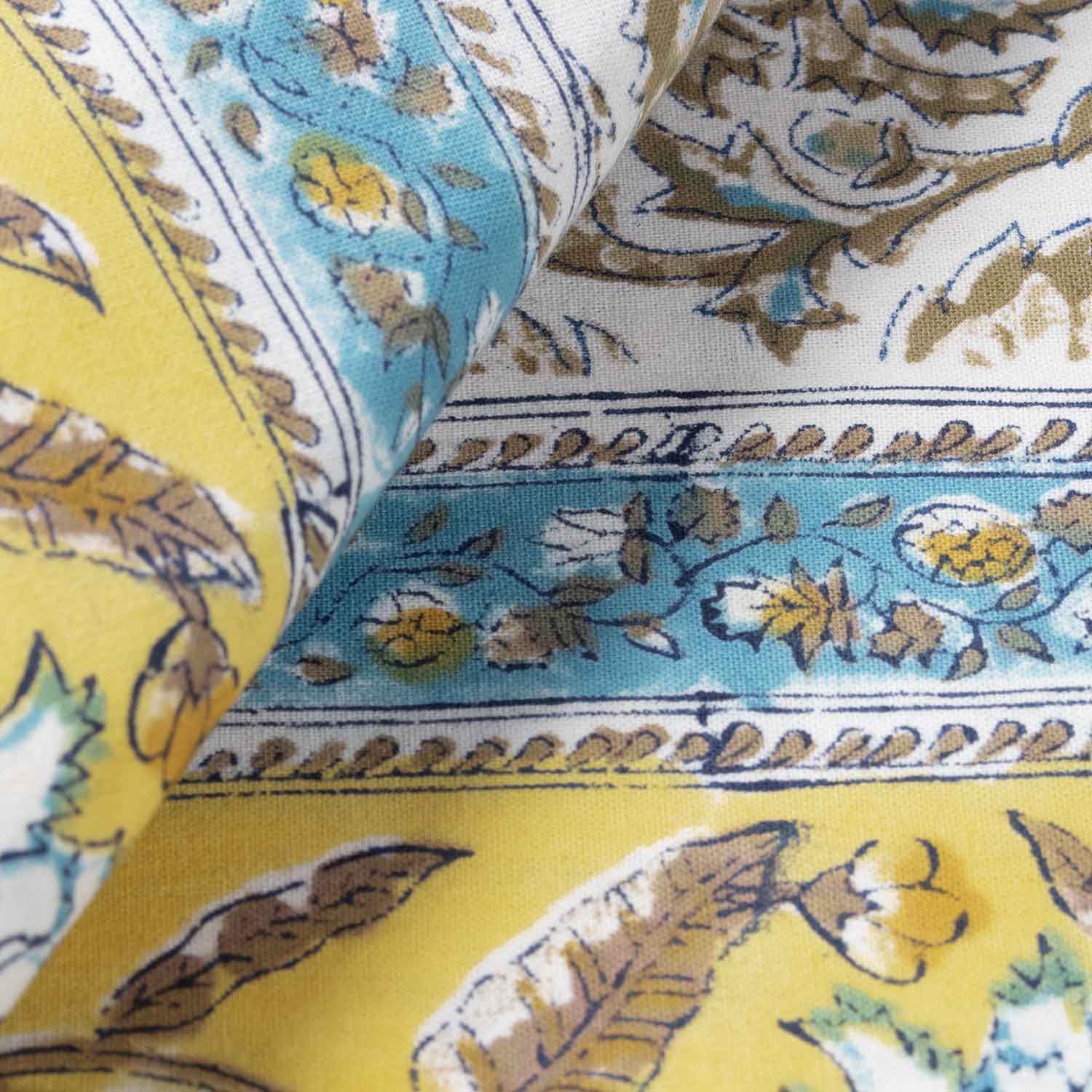 King-size Printed Bedcover With 2 Pillow Cases, Yellow & Blue - Eyaas