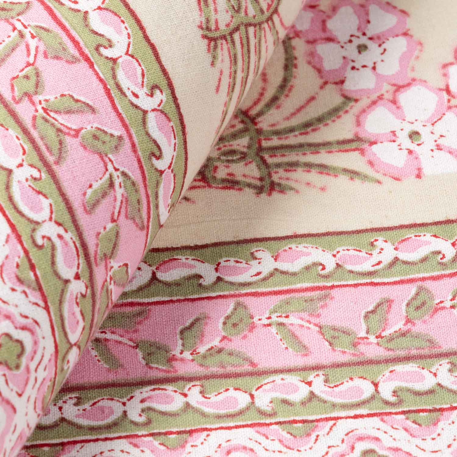 King-size Printed Bedcover With 2 Pillow Cases, Pink - Eyaas