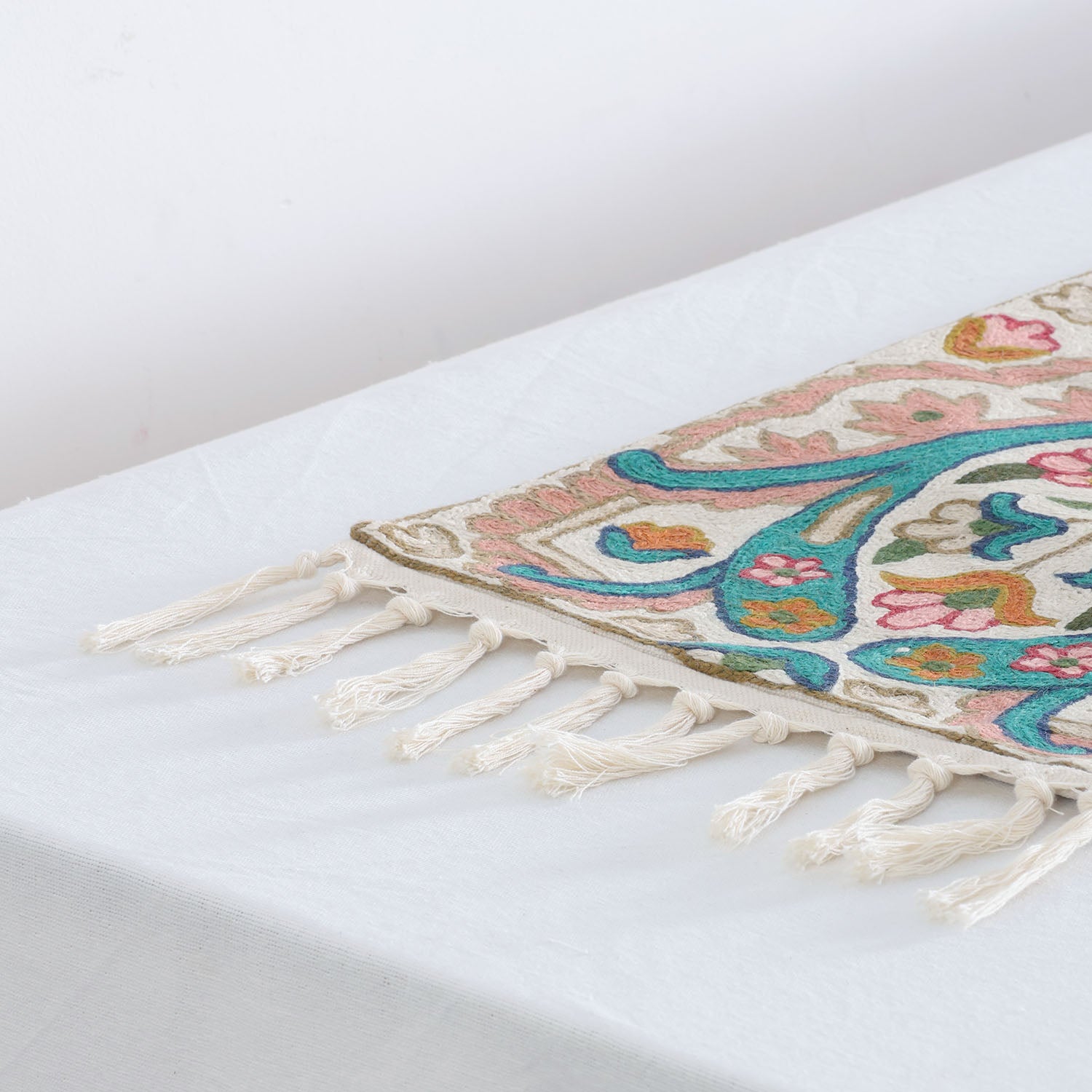 Off White Floral Crewel Embroidery Kashmiri Table Runner, 1x4 ft