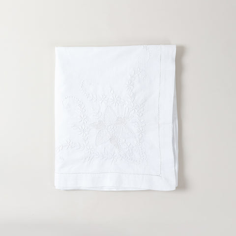 Embroidered Cutwork Table Cloth & Napkins Set