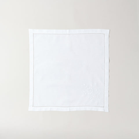 Embroidered Cutwork Table Cloth & Napkins Set