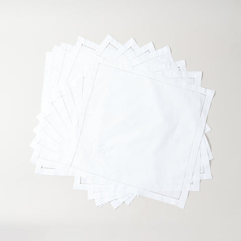 Embroidered Cutwork Table Cloth & Napkins Set