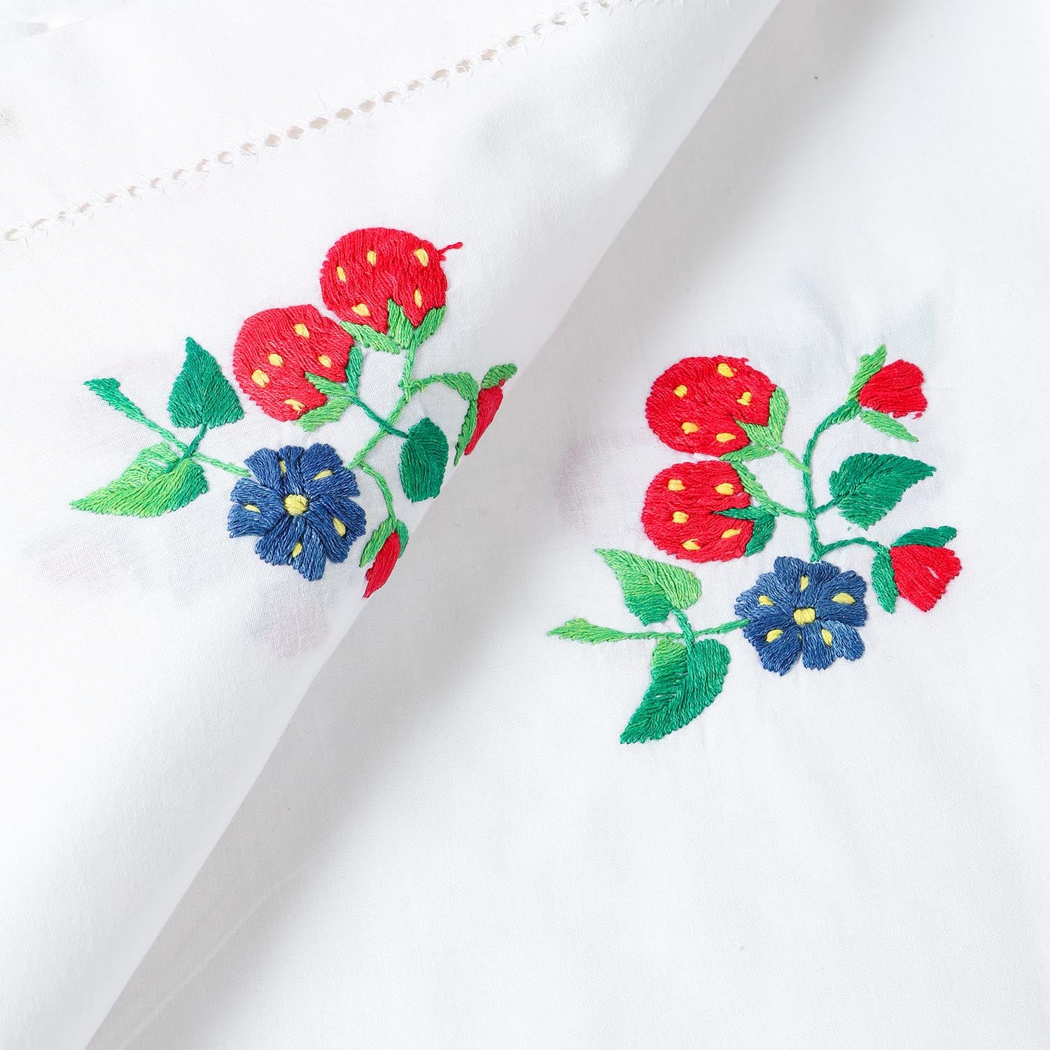 Wild Berries Embroidered Cutwork Table Cloth, 60 x 100