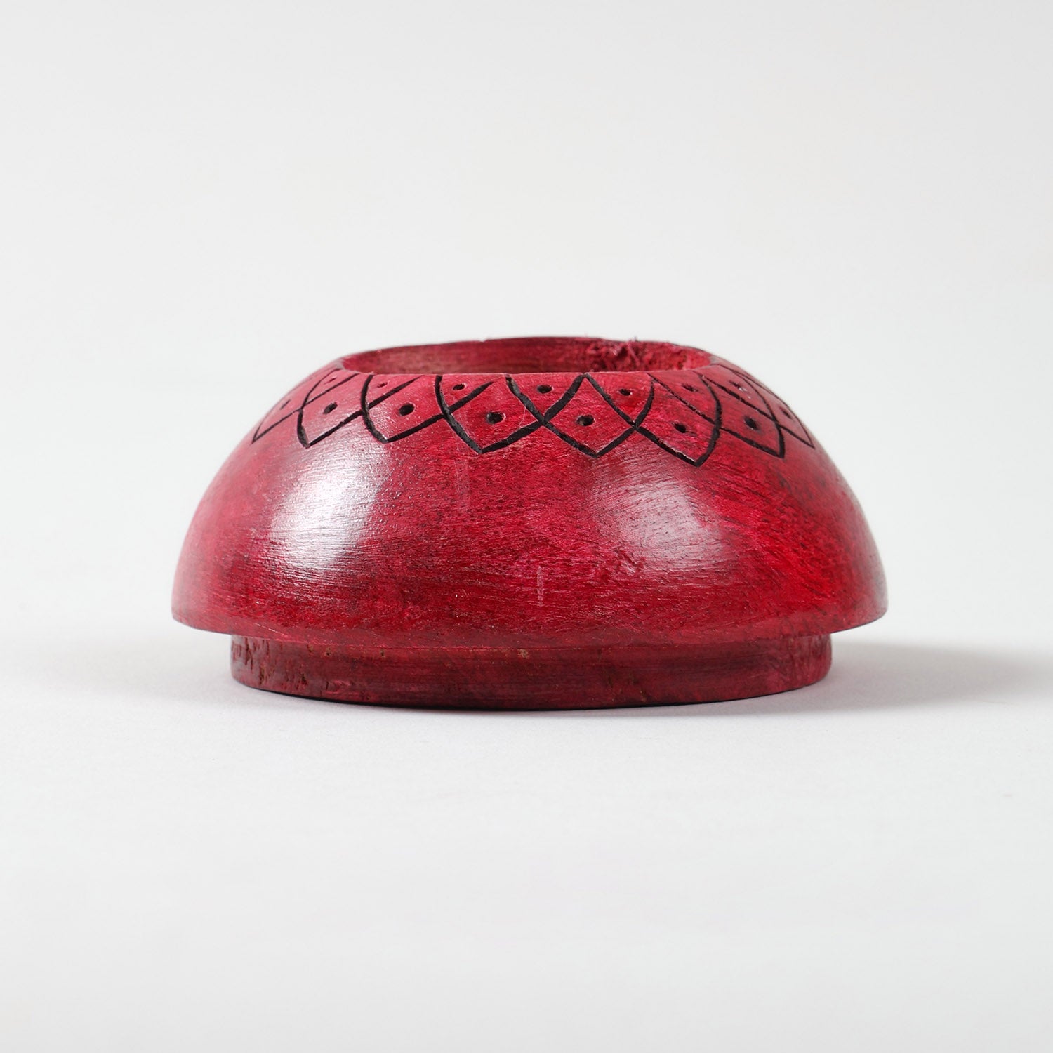 Handcarved T-Light Holder Set of 2, Red & Green