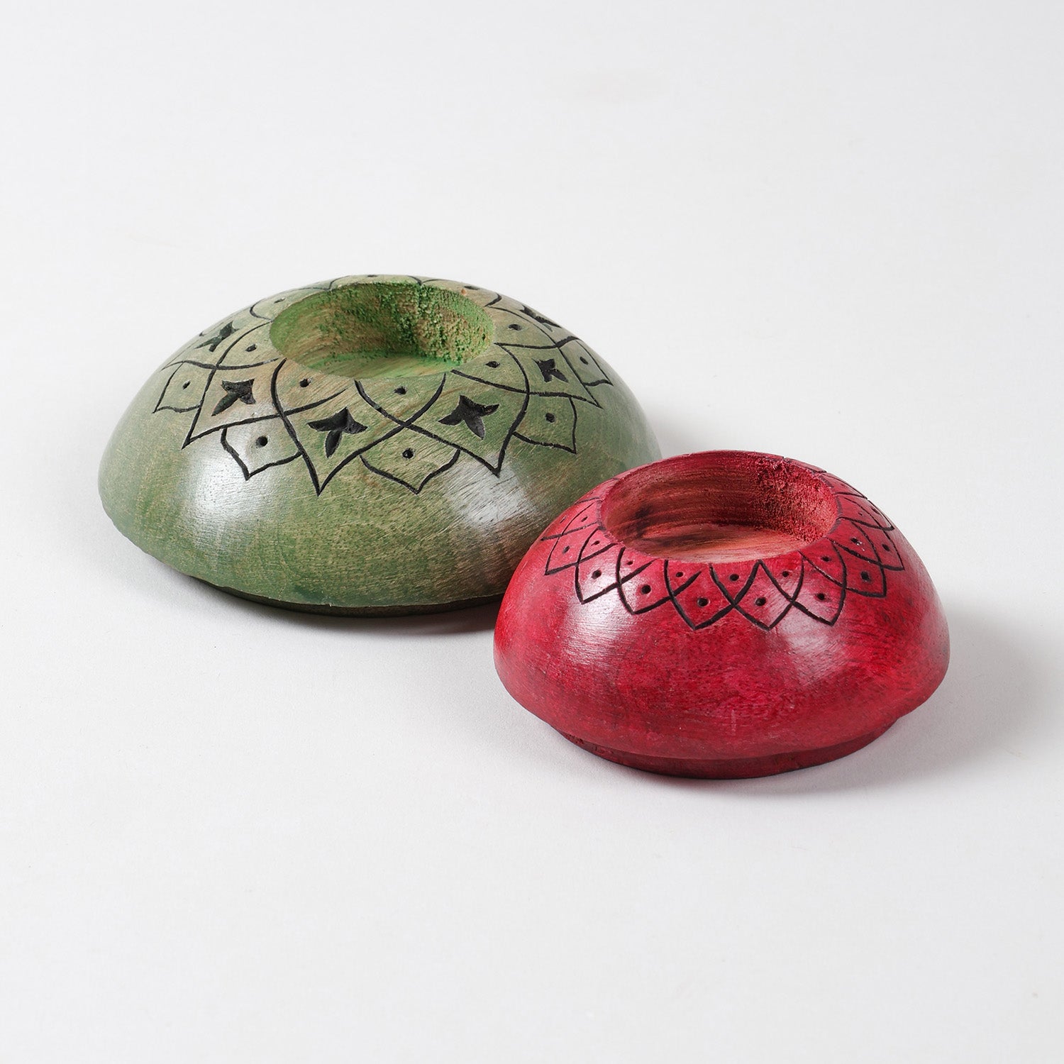 Handcarved T-Light Holder Set of 2, Red & Green