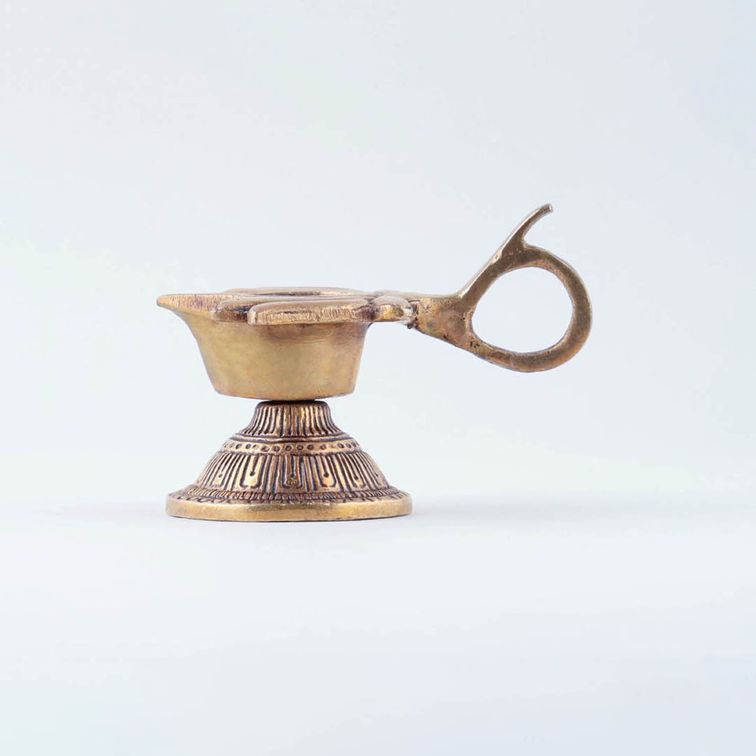 Handcrafted Brass Diya - Lotus