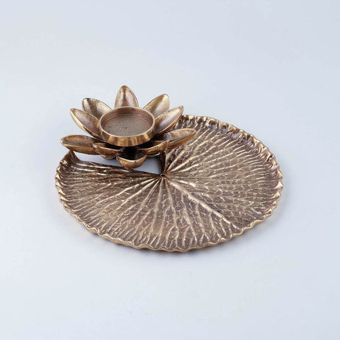 Brass Water Lilly Tea Light - 7.5x7 inches