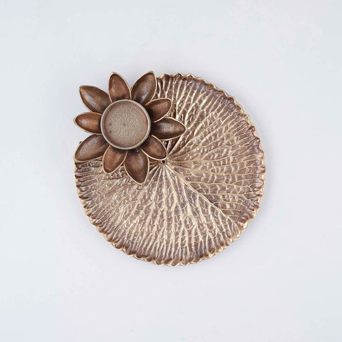Brass Water Lilly Tea Light - 7.5x7 inches