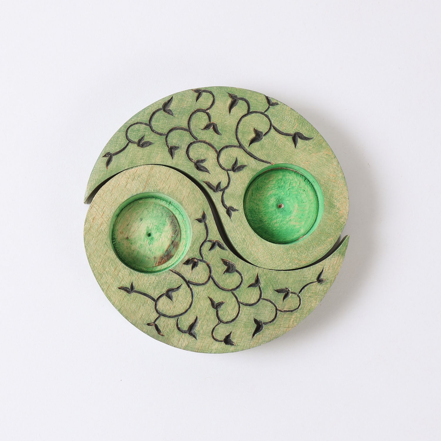 Ying Yang Leaves T-Light Holders Green Set of 2