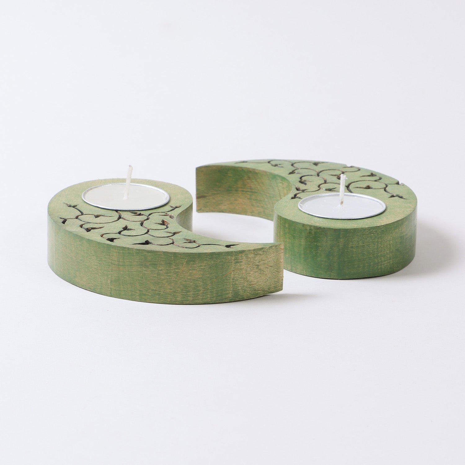 Ying Yang Leaves T-Light Holders Green Set of 2