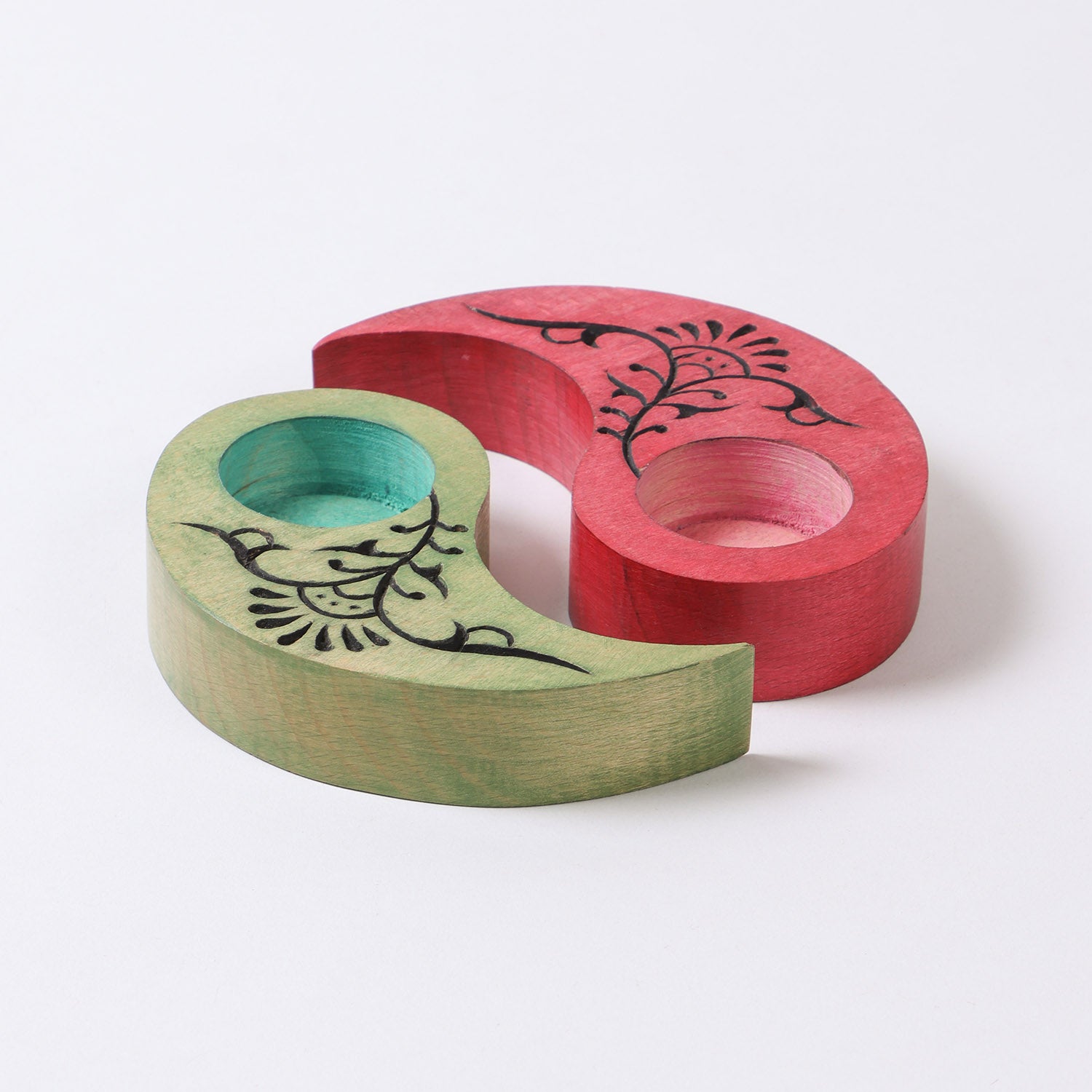 Ying Yang Floral T-Light Holders Red & Green Set of 2