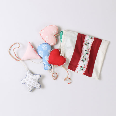 Handmade Christmas Tree Décor Set of 7 with Bag