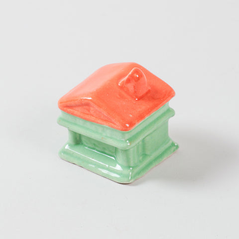 Hand-painted ceramic mini hut handcrafted in Khurja, suitable for miniature garden decorations, indoor planter styling, and ceramic decor