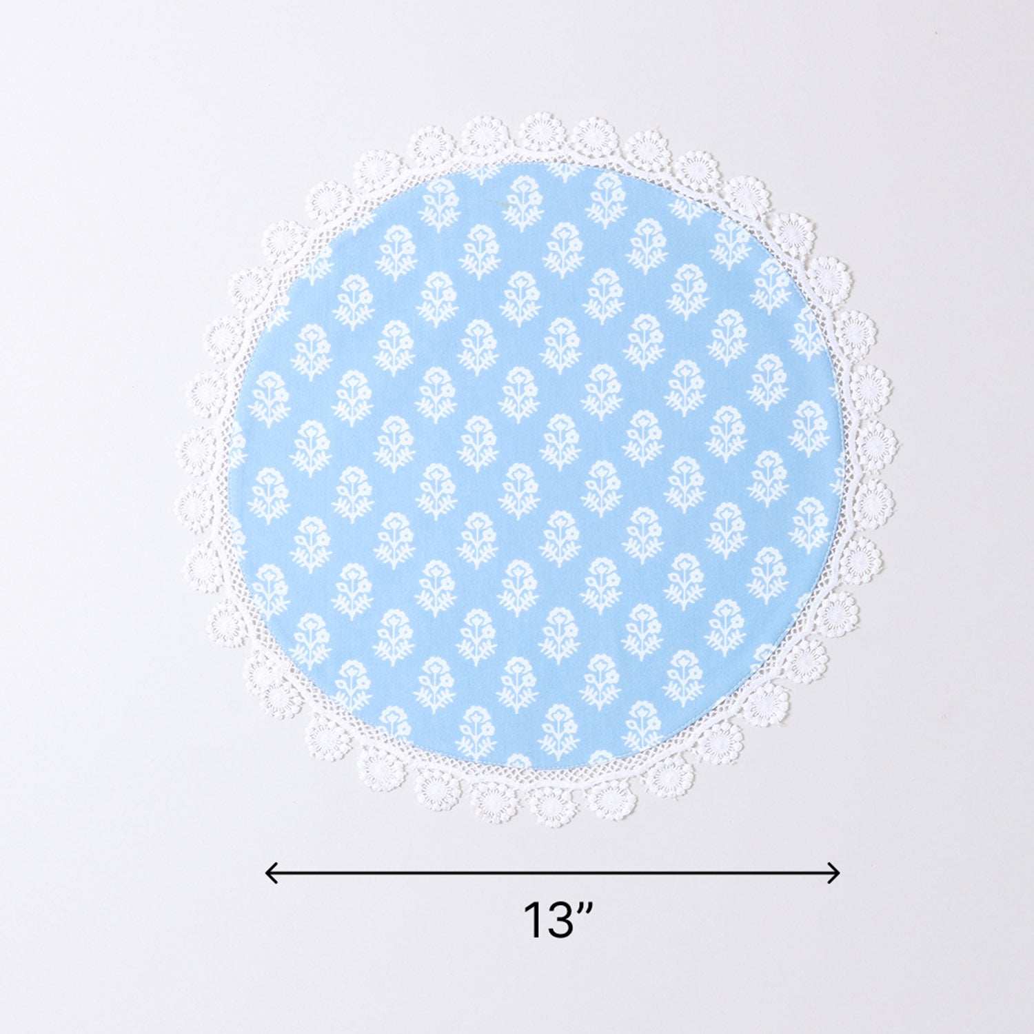 Size chart of round cotton placemats showing a diameter of 13 inches