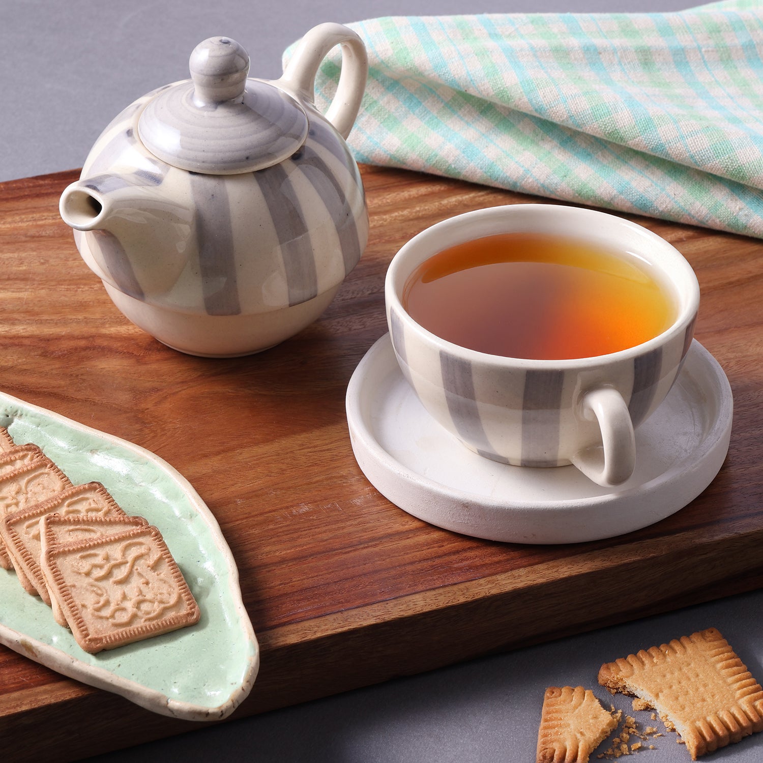 Striped Ceramic Kettle with Cup Tea Set