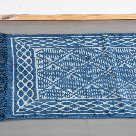 Indigo geometric block print dhurrie rug handcrafted in cotton measuring 6 x 2 ft