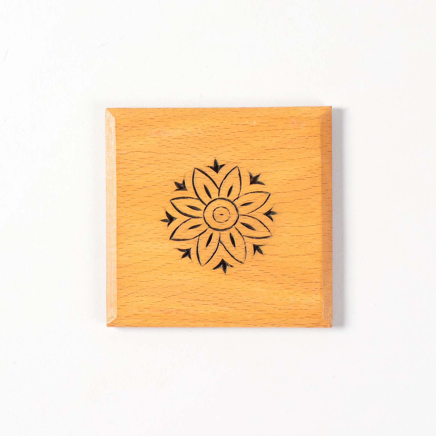 Multicolour floral wooden table coaster for everyday tea and coffee serving