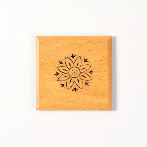 Multicolour floral wooden table coaster for everyday tea and coffee serving