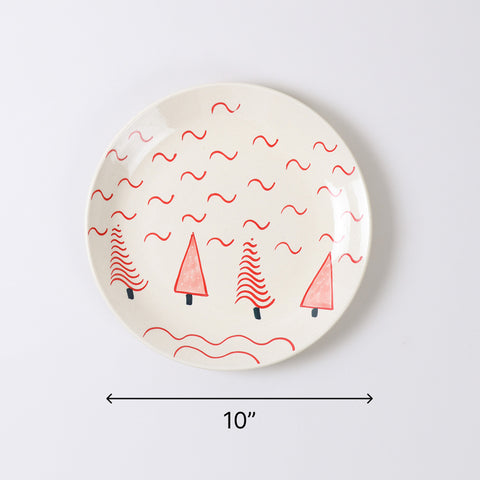 Dimension chart of a hand-painted ceramic breakfast plate measuring 10 inches in diameter