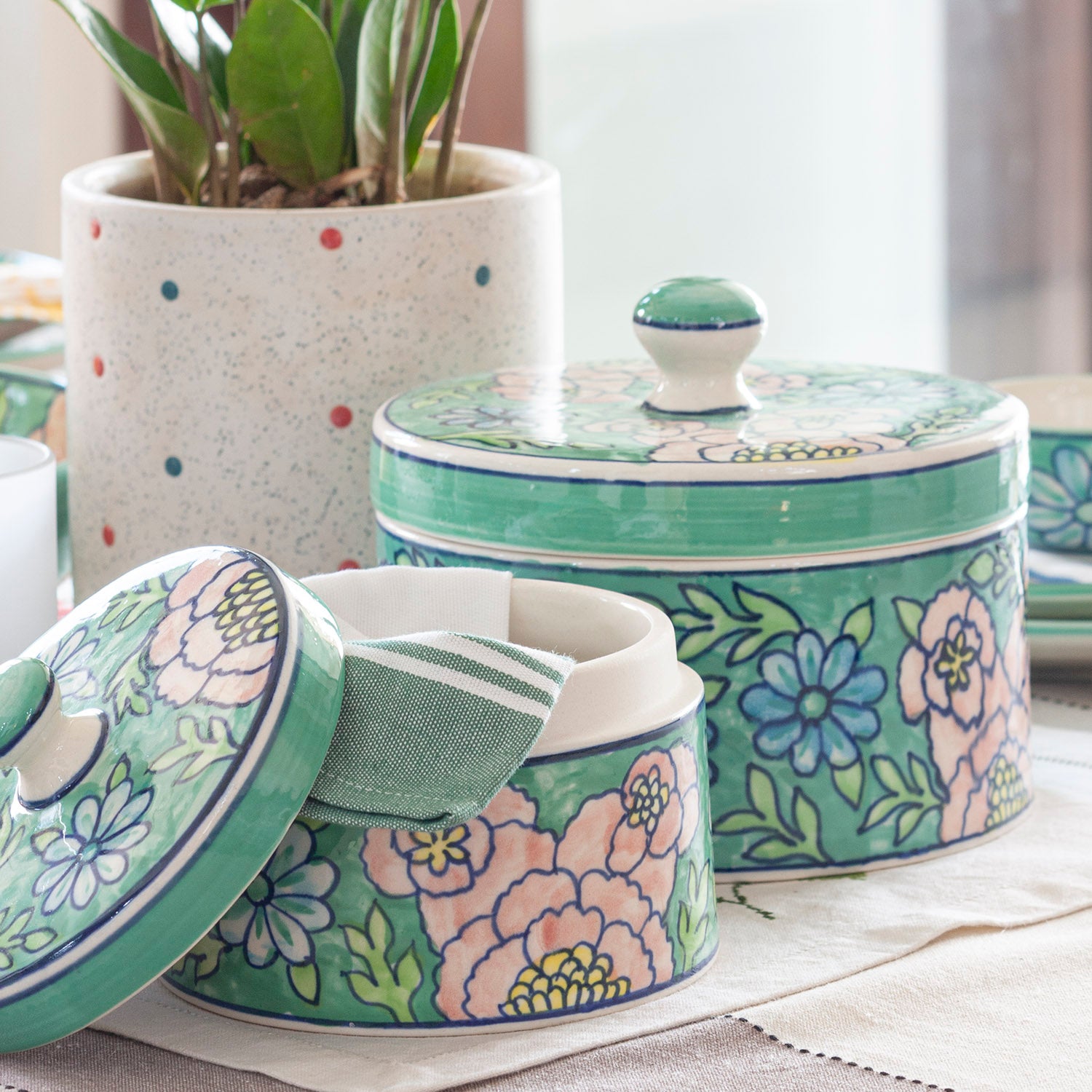 Handpainted Ceramic Container Round Shape with Ceramic Lid (S)