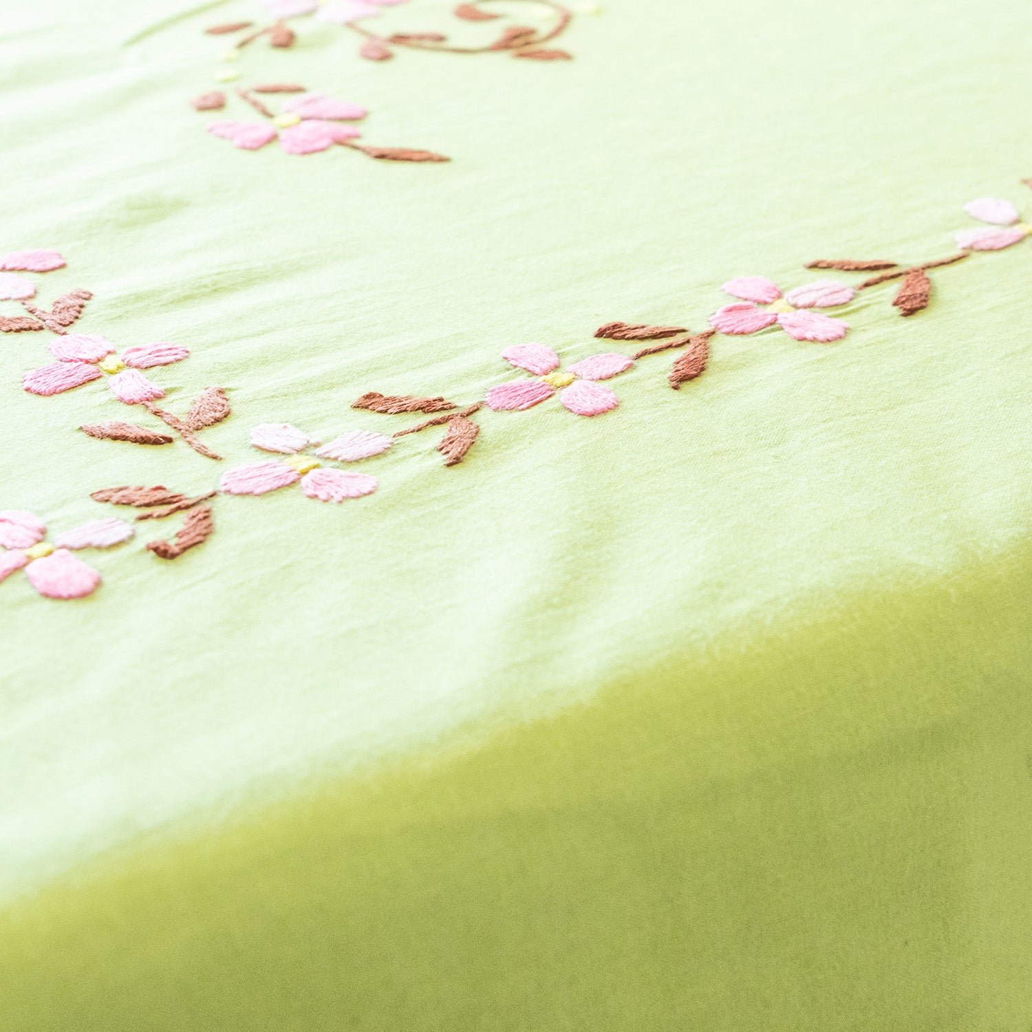 Hand Embroidered Bed Cover - 90x108